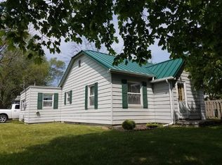1087 N Scheurmann Rd, Essexville, MI