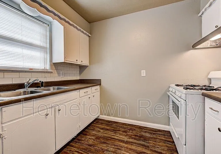 1308 McDonald Dr — Photo 16