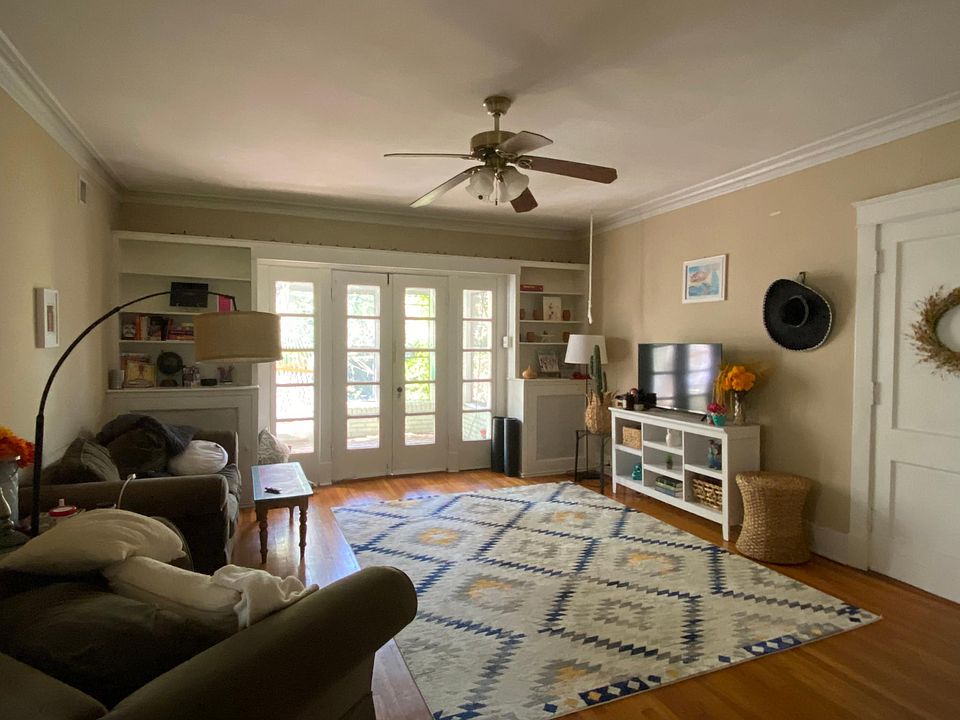 Pic 1: Sample Living Room