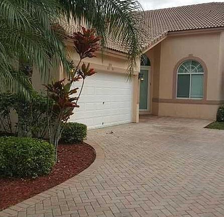2nd image of 8130 Madison Lakes Cir N