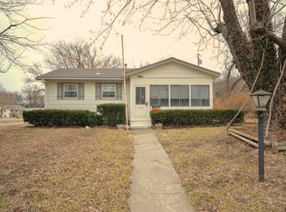 1302 Johnson Dr, Junction City, KS 66441