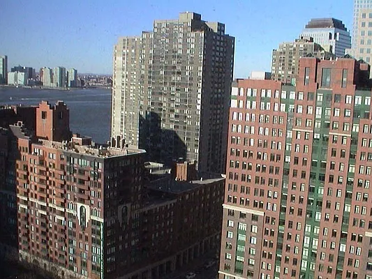 Rented by CCG Real Estate Brokerage | media 9