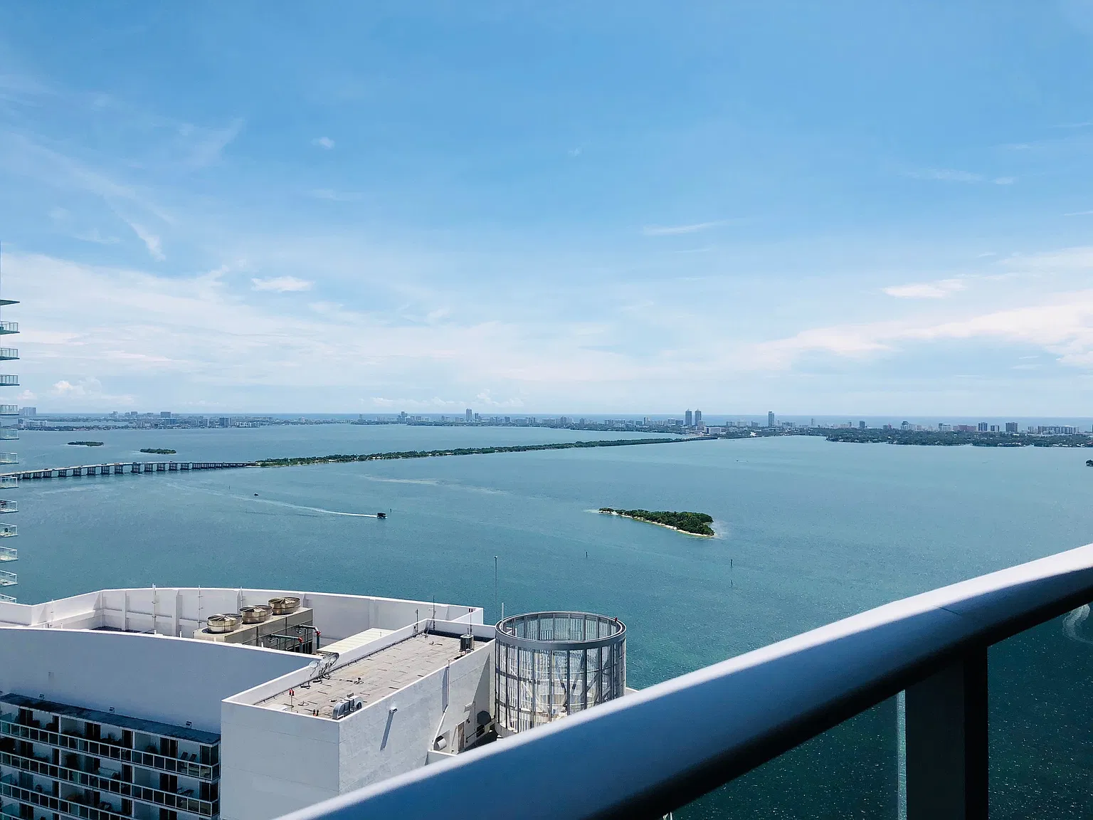 Aria On The Bay Condo — Photo 1