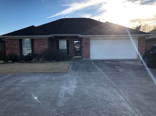 624 S 27th St, Nederland, TX 77627