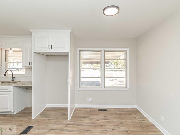 4th image of 311 Woodview Dr