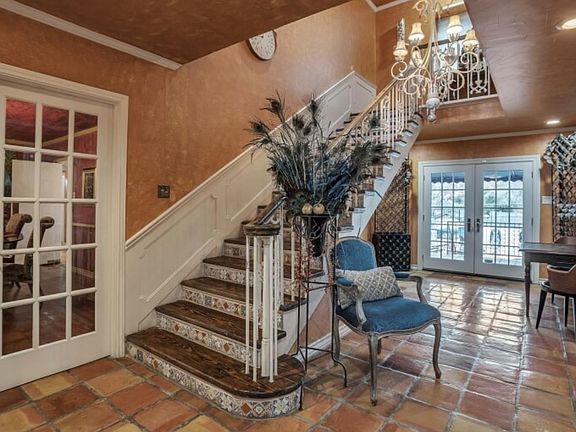 3rd image of 113 Laburnum Dr