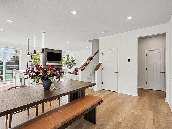 4th image of 10892 Dunkirk Cir N