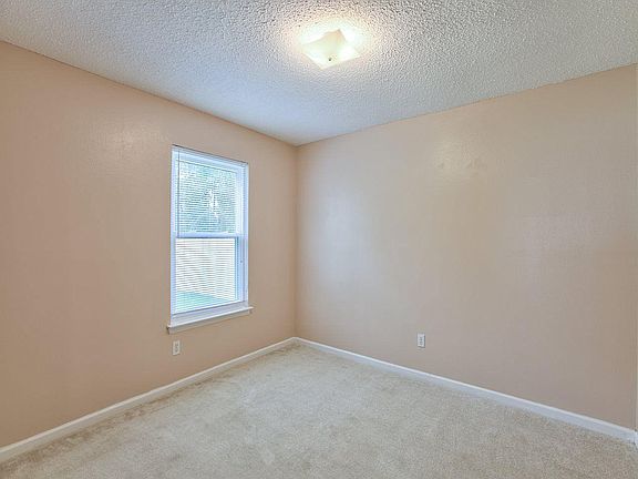 4th image of 4724 Hibiscus Ave