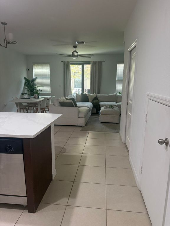 1091 NW 33RD Street, photo 5