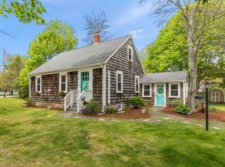 46 Acushnet Rd, Mattapoisett, MA 02739