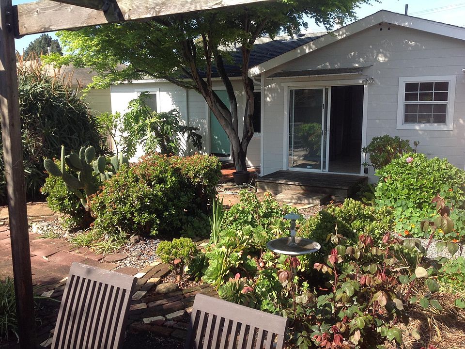 1st image of 2470 Greenwood Dr