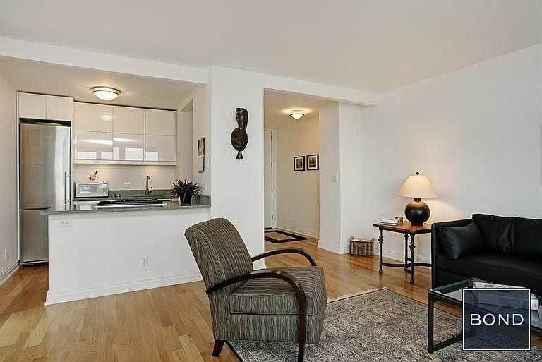 2nd image of 1438 3rd Ave APT 25B
