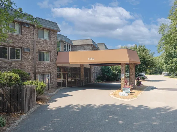 Edina Highland Villa