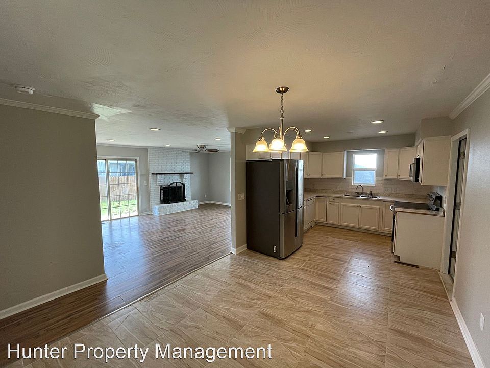 1334 W Downing St, Springfield, MO 65807 Zillow