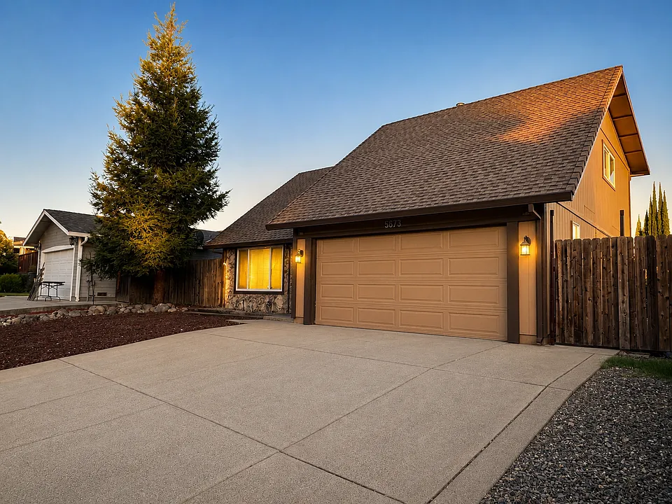 5673 Mesa Verde Cir