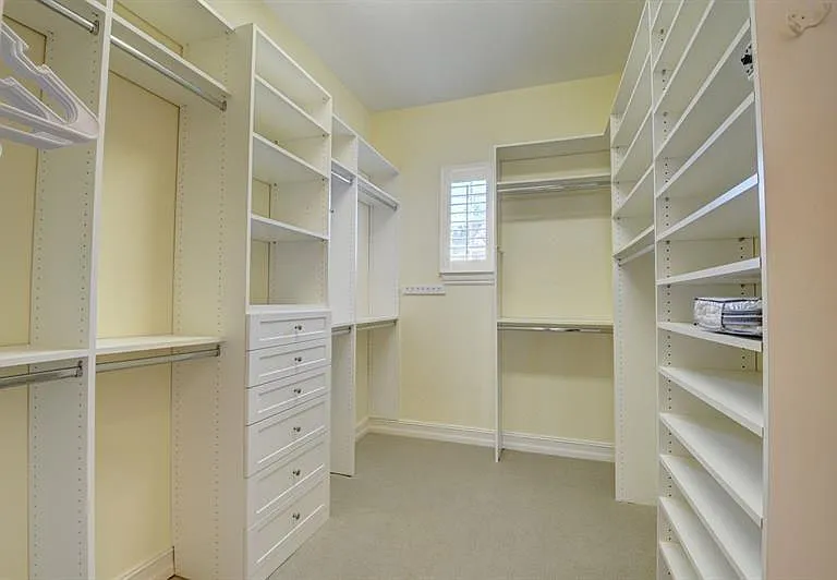 306 E Mallory Cir — Photo 28