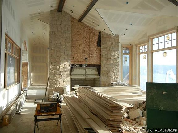3rd image of 2728 Deer Hollow Ct