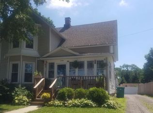 1704 S Hamilton St, Lockport, IL 60441