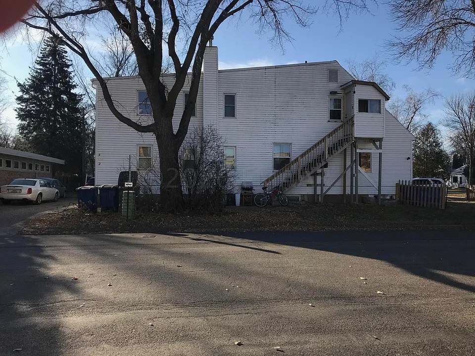 Building Photo 3