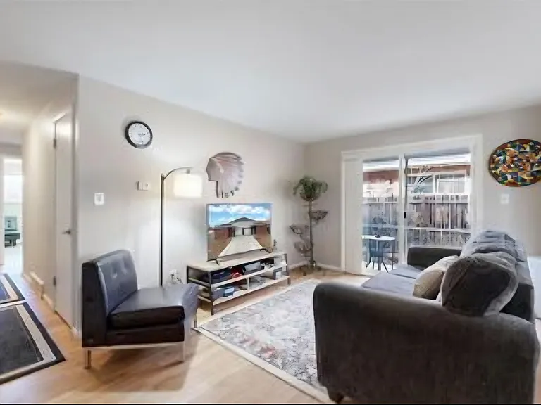 5839 Newcombe Ct — Photo 5