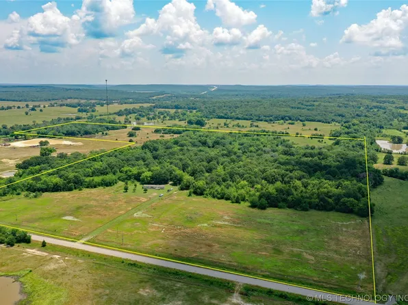 395622 E 1150th Rd, Henryetta, OK 74437