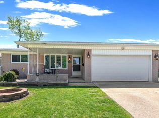 3822 Martin Rd, Warren, MI 48092