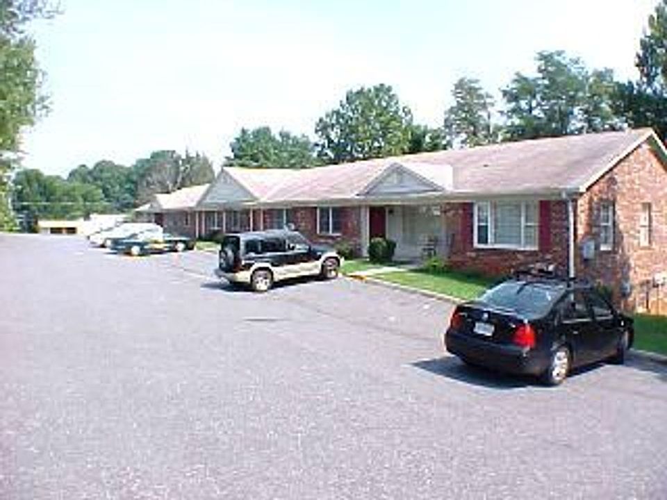 1st image of 3307 Old Forest Rd #18