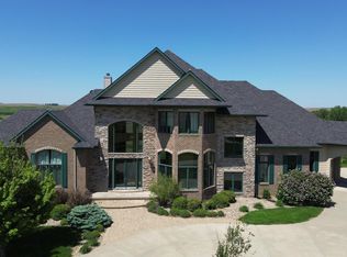 270 Olympic Ave, Carroll, IA 51401