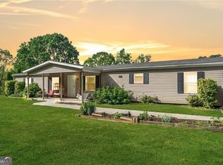 1575 Davis Rd W, Fairmount, GA 30139