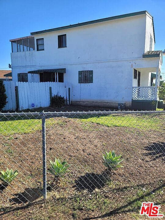 2nd image of 765 NE Selma Pl