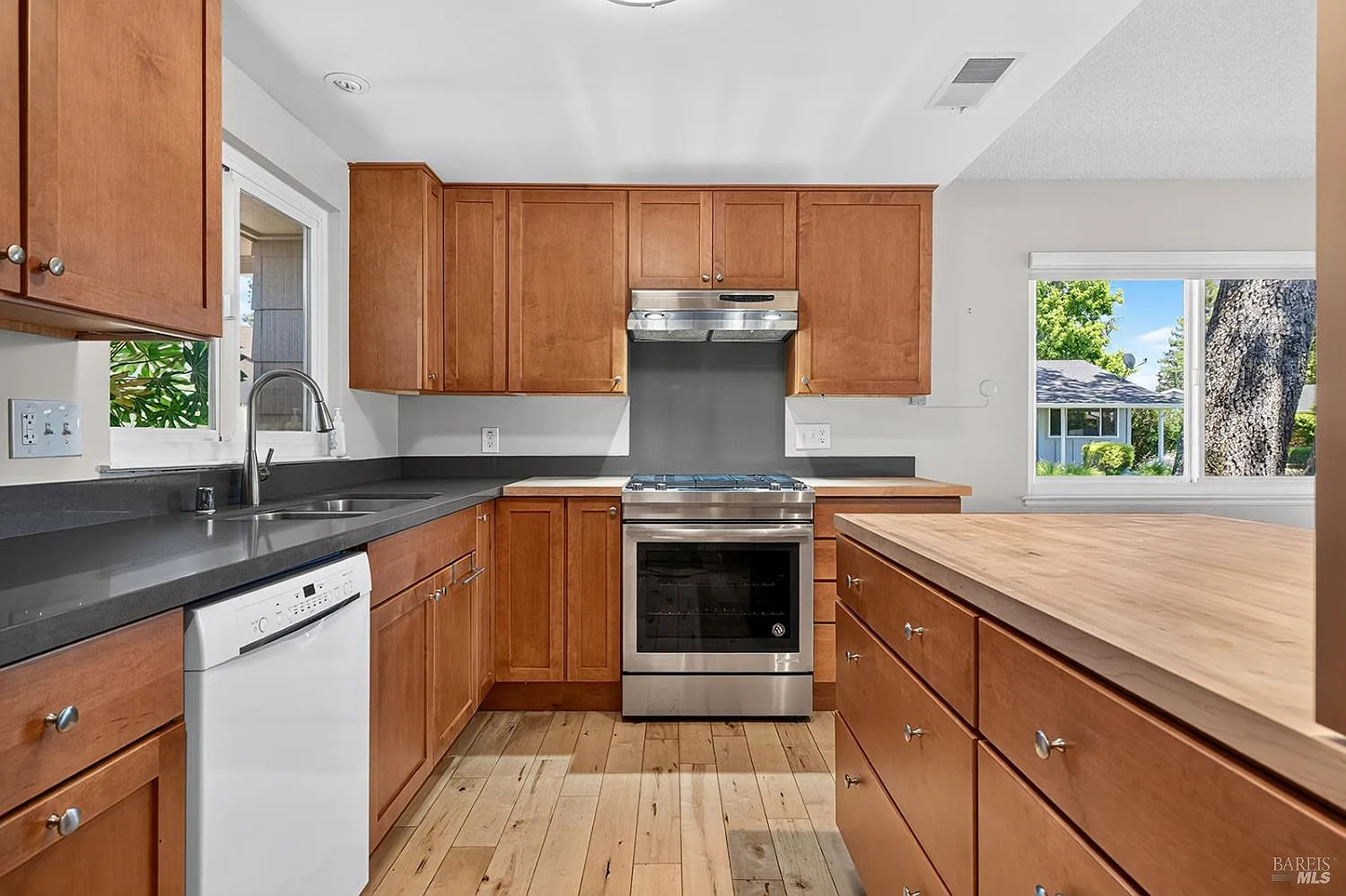 402 Meadowgreen Drive - Photo 12