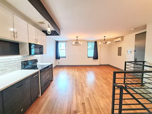 Rented by Friedman Mayer, LREB | media 15