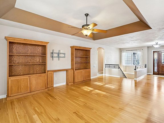 3rd image of 1705 Dunwoody Ln