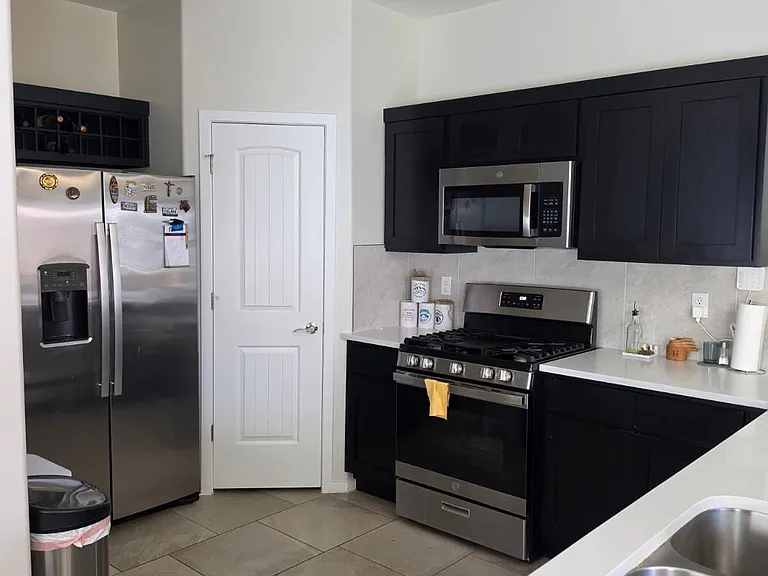 12603 Amesbury Ave — Photo 10