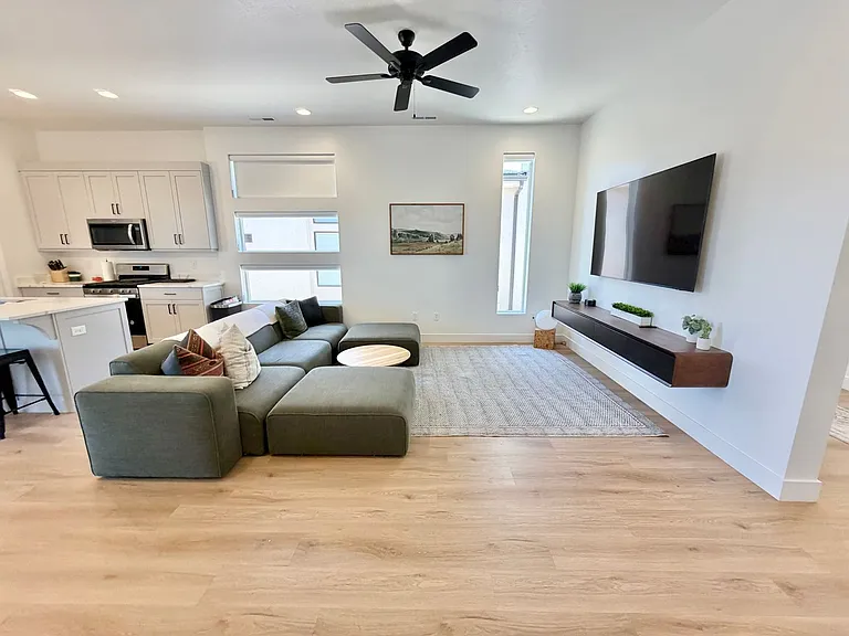 2932 E Snowberry Dr — Photo 4