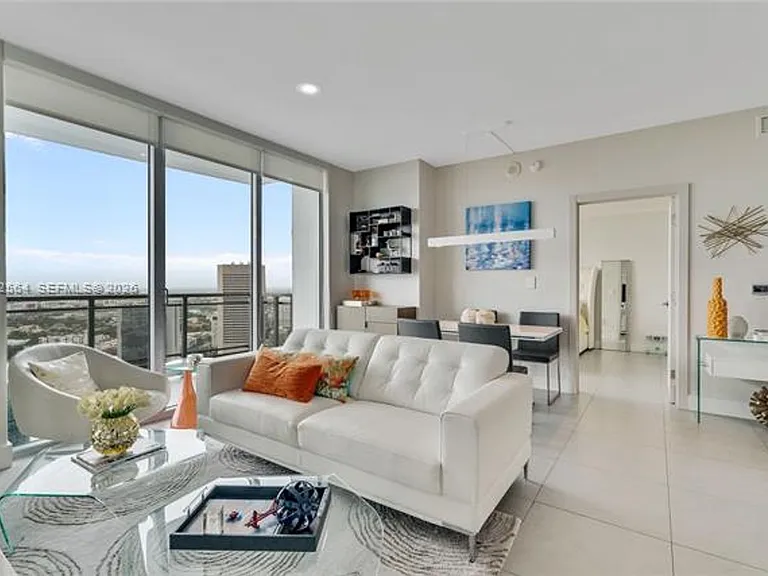 90 SW 3rd St #4308 — Photo 9