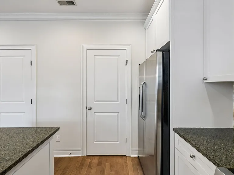 2110 Acklen Ave #101 — Photo 12