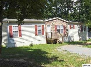 1332 Sourwood Honey Dr, Sevierville, TN 37876