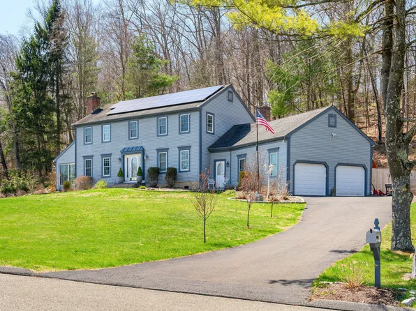 12 Windwood Road, Brookfield, CT 06804