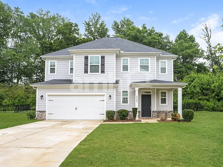 5280 Hudson Valley Dr — Photo 1