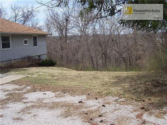 3rd image of 718 N 54th St