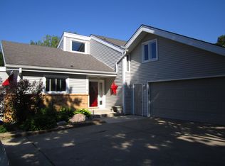 1004 Woodland Park Dr, West Des Moines, IA 50266