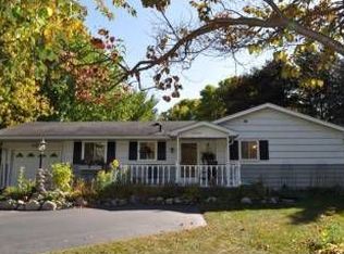 10600 Yosemite Rd, Bloomington, MN 55437