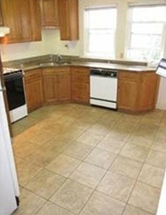 4th image of 49-51 Adams St #1