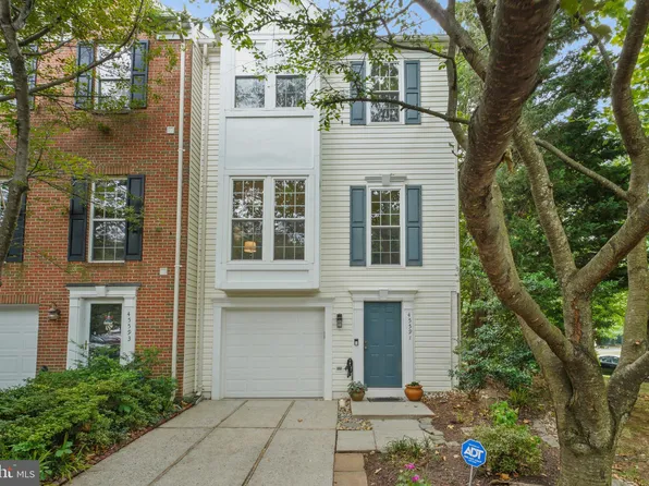 45591 Iron Horse Ter, Sterling, VA 20166