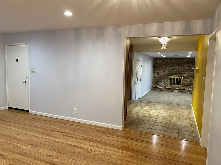 4241 Stanley Ave — Photo 6