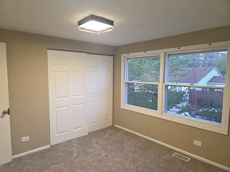 1796 Queensbury Cir — Photo 3
