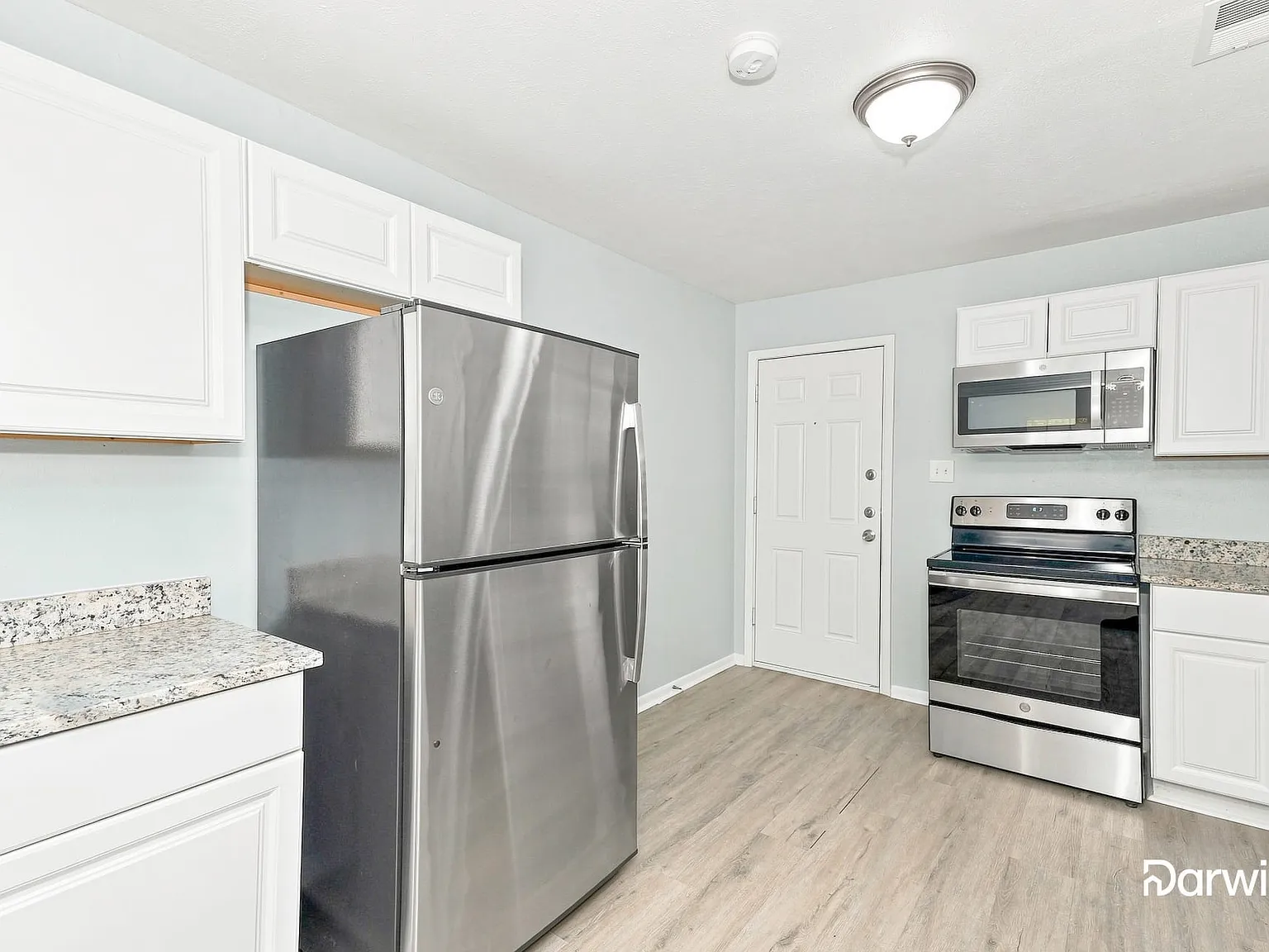 3 bed, 2.5 bath, 1152 sqft, $1,735 — Photo 3