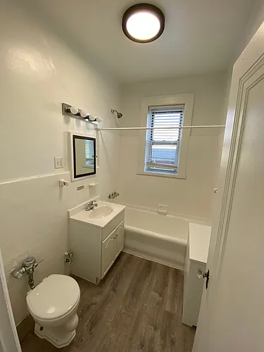 Berkeley Arms Apartment Homes Photo 1