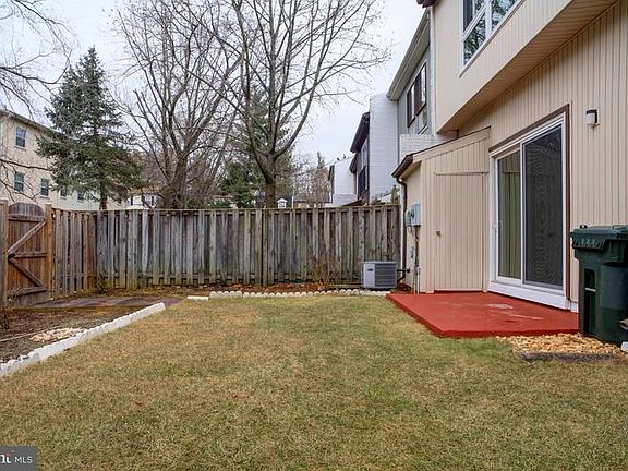 4th image of 6372 Hillary Ct